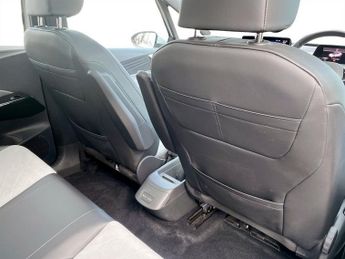 VOLKSWAGEN ID.3 Pro Performance 58kWh Family Hatchback 5dr Electric Auto (204 ps