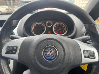 VAUXHALL CORSA 1.7 CDTi 16v SXi Hatchback 3dr Diesel Manual (130 g/km, 123 bhp)