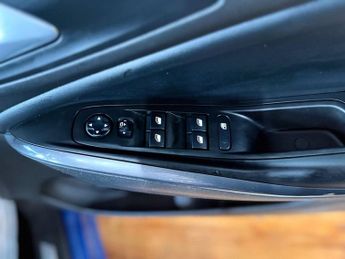 VAUXHALL GRANDLAND X 1.2 Turbo GPF Sport Nav SUV 5dr Petrol Auto Euro 6 (s/s) (130 ps