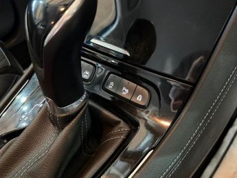 VAUXHALL GRANDLAND X 1.2 Turbo GPF Sport Nav SUV 5dr Petrol Auto Euro 6 (s/s) (130 ps