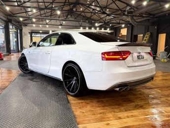 AUDI A5 2.0 TDI Black Edition Coupe 2dr Diesel Multitronic Euro 5 (s/s) 