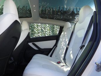 TESLA Model 3 (Dual Motor) Performance Saloon 4dr Electric Auto 4WDE (Performa