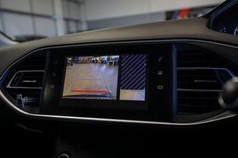 PEUGEOT 308 1.2 PureTech Tech Edition Hatchback 5dr Petrol EAT Euro 6 (s/s) 