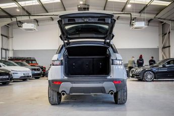 LAND ROVER RANGE ROVER EVOQUE 2.0 TD4 SE Tech SUV 5dr Diesel Auto 4WD Euro 6 (s/s) (180 ps)