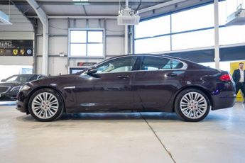 JAGUAR XF 2.2d Portfolio Saloon 4dr Diesel Auto Euro 5 (s/s) (200 ps)
