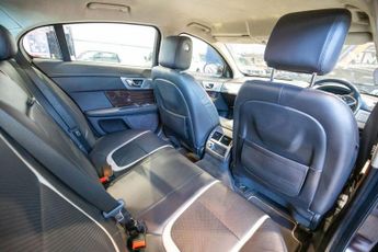 JAGUAR XF 2.2d Portfolio Saloon 4dr Diesel Auto Euro 5 (s/s) (200 ps)