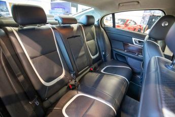 JAGUAR XF 2.2d Portfolio Saloon 4dr Diesel Auto Euro 5 (s/s) (200 ps)