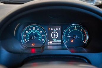JAGUAR XF 2.2d Portfolio Saloon 4dr Diesel Auto Euro 5 (s/s) (200 ps)