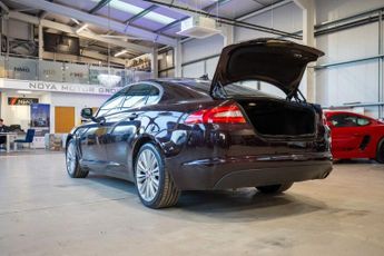 JAGUAR XF 2.2d Portfolio Saloon 4dr Diesel Auto Euro 5 (s/s) (200 ps)