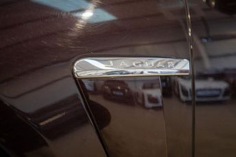 JAGUAR XF 2.2d Portfolio Saloon 4dr Diesel Auto Euro 5 (s/s) (200 ps)