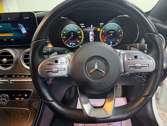 MERCEDES-BENZ C CLASS 2.0 C300 AMG Line Edition (Premium) Saloon 4dr Petrol G-Tronic+ 
