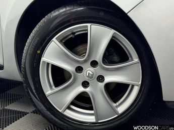 RENAULT CLIO 1.2 16V Dynamique MediaNav Hatchback 5dr Petrol Manual Euro 5 (7