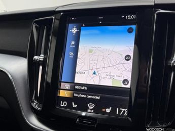 VOLVO XC60 2.0 T5 Momentum SUV 5dr Petrol Auto AWD Euro 6 (s/s) (250 ps)