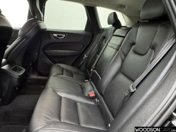 VOLVO XC60 2.0 T5 Momentum SUV 5dr Petrol Auto AWD Euro 6 (s/s) (250 ps)