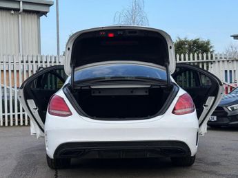 MERCEDES-BENZ C-CLASS 2.1 C220d AMG Line (Premium) Saloon 4dr Diesel G-Tronic+ Euro 6 