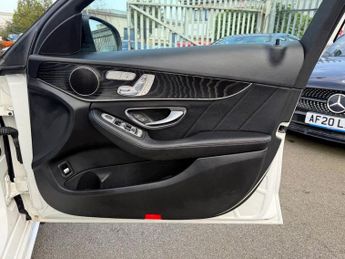 MERCEDES-BENZ C-CLASS 2.1 C220d AMG Line (Premium) Saloon 4dr Diesel G-Tronic+ Euro 6 