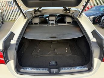 MERCEDES-BENZ GLC 2.1 GLC220d AMG Line (Premium Plus) Coupe 5dr Diesel G-Tronic+ 4