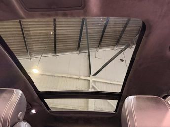 JAGUAR F-PACE 2.0 P300 R-Sport SUV 5dr Petrol Auto AWD Euro 6 (s/s) (300 ps) S