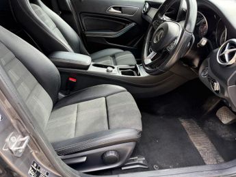MERCEDES-BENZ GLA 1.6 GLA180 Urban Edition SUV 5dr Auto 