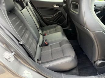 MERCEDES-BENZ GLA 1.6 GLA180 Urban Edition SUV 5dr Auto 