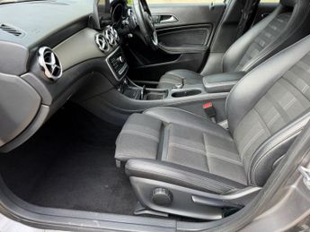 MERCEDES-BENZ GLA 1.6 GLA180 Urban Edition SUV 5dr Auto 