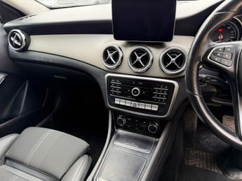 MERCEDES-BENZ GLA 1.6 GLA180 Urban Edition SUV 5dr Auto 