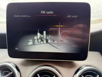 MERCEDES-BENZ GLA 1.6 GLA180 Urban Edition SUV 5dr Auto 