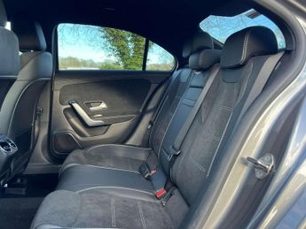 MERCEDES-BENZ A-CLASS 1.3 A 250 AMG Line Edition Premium E Auto 4dr