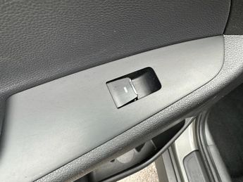 HYUNDAI TUCSON 1.6 GDi SE Nav SUV 5dr Petrol Manual Euro 6 (s/s) (132 ps)