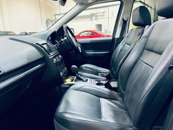 LAND ROVER FREELANDER 2 2.2 SD4 HSE Lux SUV 5dr Diesel CommandShift 4WD Euro 5 (190 ps)