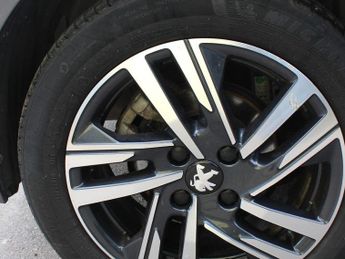 PEUGEOT 208 1.2 PureTech Allure Premium + Hatchback 5dr Petrol EAT Euro 6 (s