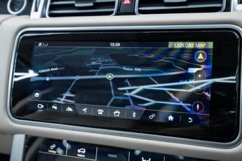 LAND ROVER RANGE ROVER 3.0 SD V6 Vogue SUV 5dr Diesel Auto 4WD Euro 6 (s/s) (275 ps)