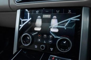 LAND ROVER RANGE ROVER 3.0 SD V6 Vogue SUV 5dr Diesel Auto 4WD Euro 6 (s/s) (275 ps)