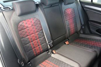VOLKSWAGEN GOLF 2.0 TSI GTI TCR Hatchback 5dr Petrol DSG Euro 6 (s/s) (290 ps)