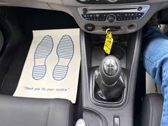 RENAULT MEGANE 1.6 16V Bizu Hatchback 5dr Petrol Manual Euro 5 (100 ps)