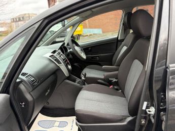 KIA VENGA 1.4 CRDi 1 MPV 5dr Diesel Manual Euro 5 (89 bhp)