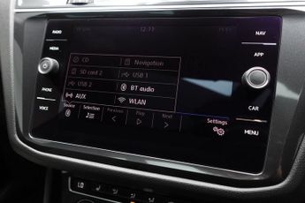 VOLKSWAGEN TIGUAN 2.0 TDI R-Line SUV 5dr Diesel DSG Euro 6 (s/s) (150 ps)