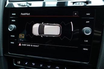 VOLKSWAGEN GOLF 2.0 TSI GTI Hatchback 5dr Petrol DSG Euro 6 (s/s) (230 ps)