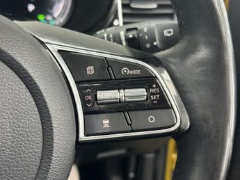 KIA XCEED 1.6 GDi 8.9kWh First Edition SUV 5dr Petrol Plug-in Hybrid DCT E