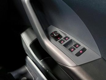 VOLKSWAGEN T-CROSS 1.0 TSI SEL SUV 5dr Petrol DSG Euro 6 (s/s) (115 ps)