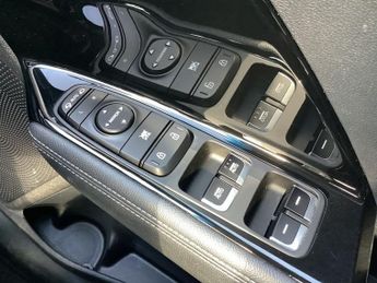 KIA NIRO 64kWh First Edition SUV 5dr Electric Auto (201 bhp)