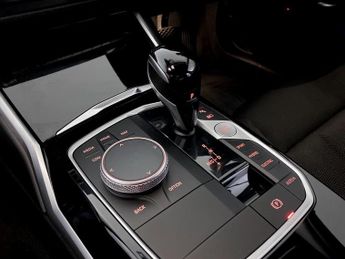 BMW 3 SERIES 2.0 330e 12kWh SE Pro Saloon 4dr Petrol Plug-in Hybrid Auto Euro