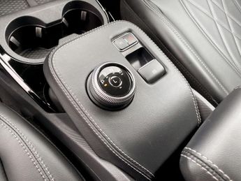 FORD MUSTANG MACH-E Standard Range 72kWh Select SUV 5dr Electric Automatic (269 ps)