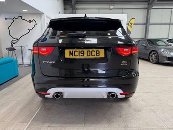 JAGUAR F-PACE 3.0 D300 V6 S SUV 5dr Diesel Auto AWD Euro 6 (s/s) (300 ps)