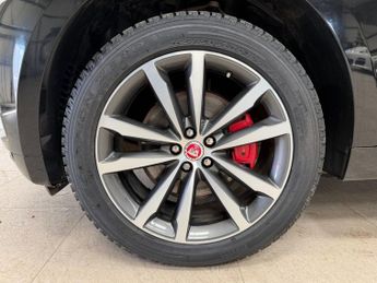 JAGUAR F-PACE 3.0 D300 V6 S SUV 5dr Diesel Auto AWD Euro 6 (s/s) (300 ps)