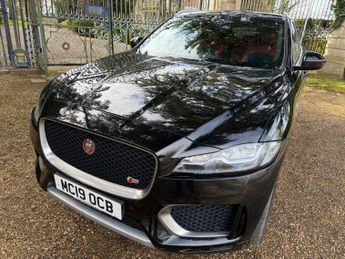 JAGUAR F-PACE 3.0 D300 V6 S SUV 5dr Diesel Auto AWD Euro 6 (s/s) (300 ps)