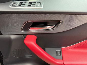 JAGUAR F-PACE 3.0 D300 V6 S SUV 5dr Diesel Auto AWD Euro 6 (s/s) (300 ps)