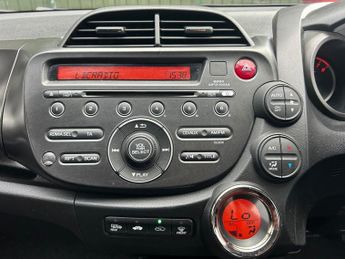 HONDA JAZZ 1.4 i-VTEC ES Plus Hatchback 5dr Petrol CVT Euro 5 (99 ps)