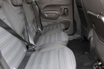 VAUXHALL COMBO LIFE 1.2 Turbo Elite MPV 5dr Petrol Auto Euro 6 (s/s) (7 Seat) (130 p