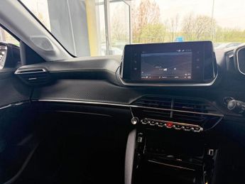 PEUGEOT 208 1.2 PureTech Allure Premium + Hatchback 5dr Petrol EAT Euro 6 (s